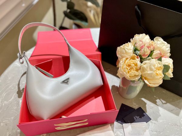 2023 quality luxurys designers bags fashion brushed shoulder bag for women bags backpack cross body pack womens leather handbag lady messeng
2023 quality luxurys designers bags fashion brushed shoulder bag for women bags backpack cross body pack womens leather handbag lady messeng