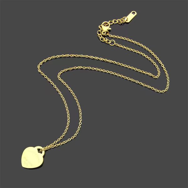 202318k new pendant necklace fashion charm men's and women's fourleaf heart stainless steel designer 15mo0, Silver
202318k new pendant necklace fashion charm men's and women's fourleaf heart stainless steel designer 15mo0, Silver