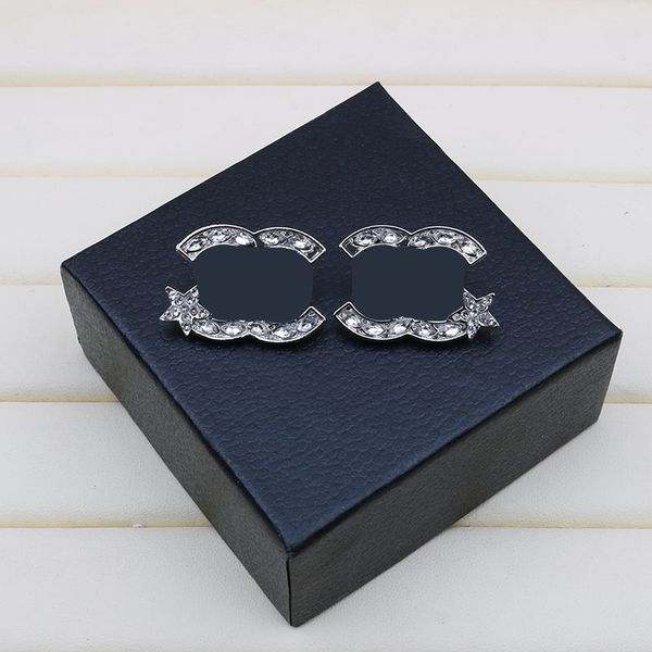 23ss 20style mixed brand designers letters stud 18k gold plated 925 silver famous women earring wedding party jewerlry 12817, Golden;silver
23ss 20style mixed brand designers letters stud 18k gold plated 925 silver famous women earring wedding party jewerlry 12817, Golden;silver