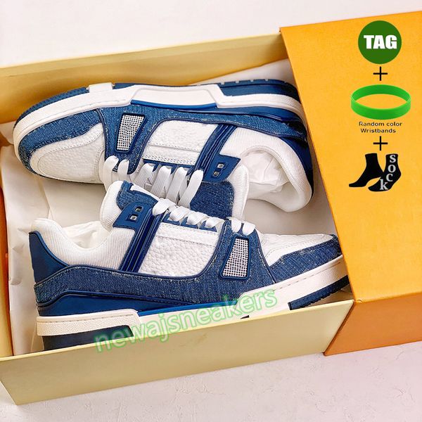 new designer shoes logo embossed trainer sneaker white black sky blue green denim pink red luxurys mens casual sneakers low platform womens
new designer shoes logo embossed trainer sneaker white black sky blue green denim pink red luxurys mens casual sneakers low platform womens
