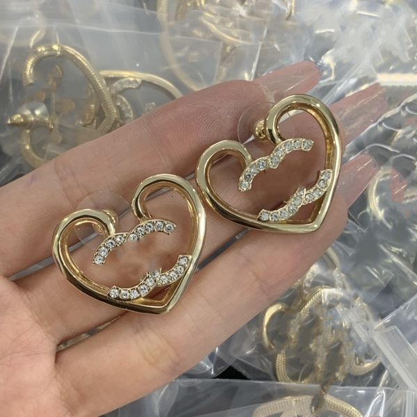 2fashion designer stud earrings women channel fashion brand double letter ccity geometric big annulus earring eardrop wedding jewelry kx3a 3, Golden;silver
2fashion designer stud earrings women channel fashion brand double letter ccity geometric big annulus earring eardrop wedding jewelry kx3a 3, Golden;silver