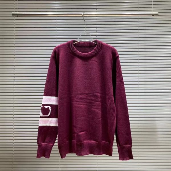 2023 new designer sweater embroidered round neck knit shirt with slightly loose fitting silhouette and weaving process knitwear size s xxl l, White;black
2023 new designer sweater embroidered round neck knit shirt with slightly loose fitting silhouette and weaving process knitwear size s xxl l, White;black