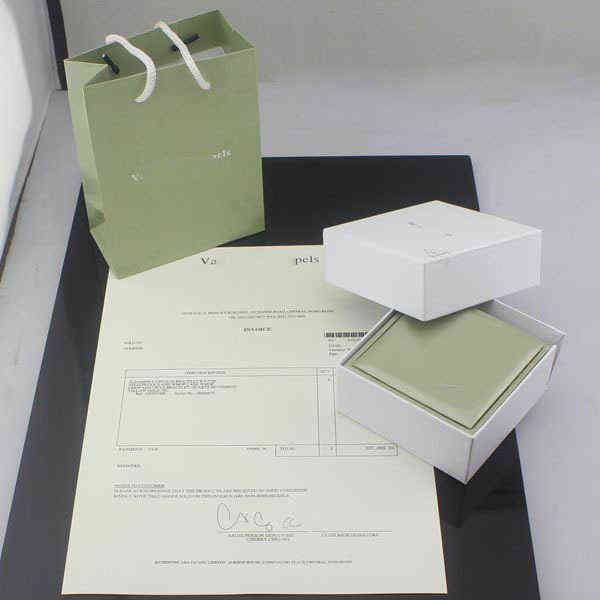 designer bracelets clover bracelet link chain bracelet four-leaf cleef clover womens fashion 18k gold bracelets jewelry 2023gffc, Golden;silver
designer bracelets clover bracelet link chain bracelet four-leaf cleef clover womens fashion 18k gold bracelets jewelry 2023gffc, Golden;silver