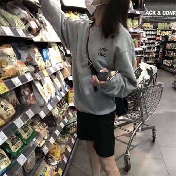 autumn and winter ins hoodies sweatshirts loe pure cotton embroidery men's sweater couple round neck bottoming loose men tracksuits bra, White;black
autumn and winter ins hoodies sweatshirts loe pure cotton embroidery men's sweater couple round neck bottoming loose men tracksuits bra, White;black
