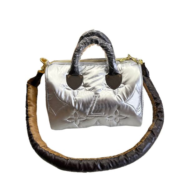 2023 fashion winter women messenger bags cosmetic shouder womens luxurys designers puffer totes bag speedy flowers pillow bags
2023 fashion winter women messenger bags cosmetic shouder womens luxurys designers puffer totes bag speedy flowers pillow bags
