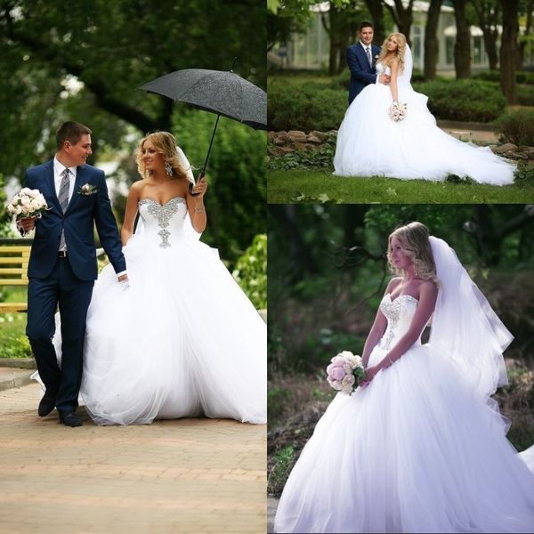 Luxury White Ball Gown Wedding Dress Tulle Train Crystal Beaded Sweetheart Corset Off Shoulder vestidos de novia Sexy Bridals
Luxury White Ball Gown Wedding Dress Tulle Train Crystal Beaded Sweetheart Corset Off Shoulder vestidos de novia Sexy Bridals