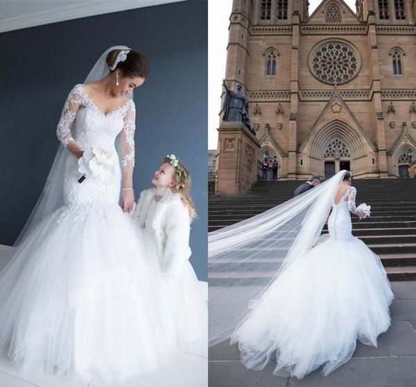 2017 winter elegant lace mermaid wedding dresses v neck 3/4 long sleeves appliqued tulle chapel wedding gowns backless bridal dresses, White
2017 winter elegant lace mermaid wedding dresses v neck 3/4 long sleeves appliqued tulle chapel wedding gowns backless bridal dresses, White
