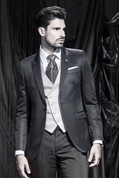one button black groom tuxedos peak lapel groomsmen mens wedding dresses prom suits (jacket+pants+vest+tie) g5051, Black;gray
one button black groom tuxedos peak lapel groomsmen mens wedding dresses prom suits (jacket+pants+vest+tie) g5051, Black;gray