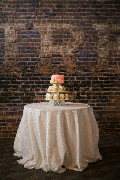 buy it now 120'' round beige sequin table cover / sequin tablecloth for wedding/event table linen 
buy it now 120'' round beige sequin table cover / sequin tablecloth for wedding/event table linen