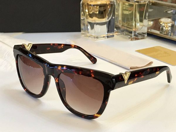 luxury 090 sunglasses for women popular retro vintage women brand designer sunglasses shiny gold summer style laser logo plated with case, White;black
luxury 090 sunglasses for women popular retro vintage women brand designer sunglasses shiny gold summer style laser logo plated with case, White;black