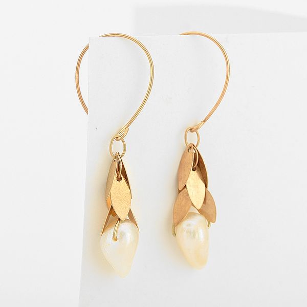 exclusive new multi-layer petal type tassel hanging natural pearl pendant drop dangle earrings delicate women girls jewelry gift
exclusive new multi-layer petal type tassel hanging natural pearl pendant drop dangle earrings delicate women girls jewelry gift