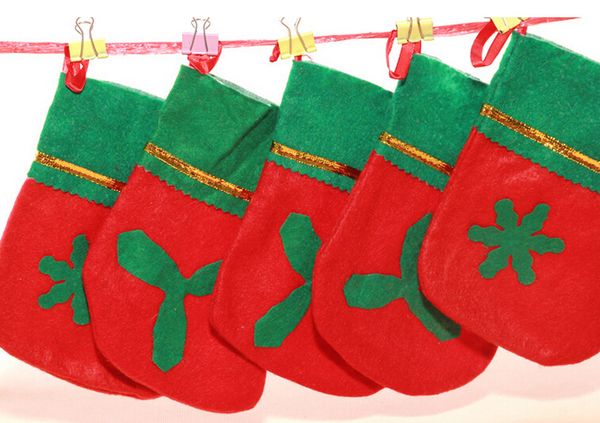 moq=60pcs 2015 christmas socks wholesale non-woven christmas stockings green mouth applique stocking red and green gifts socks ing
moq=60pcs 2015 christmas socks wholesale non-woven christmas stockings green mouth applique stocking red and green gifts socks ing