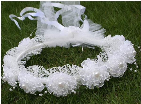 2016 new arrival white fashion lace Wreath flower girls hair accessories floral Headwear Tiara Crown Headband
2016 new arrival white fashion lace Wreath flower girls hair accessories floral Headwear Tiara Crown Headband
