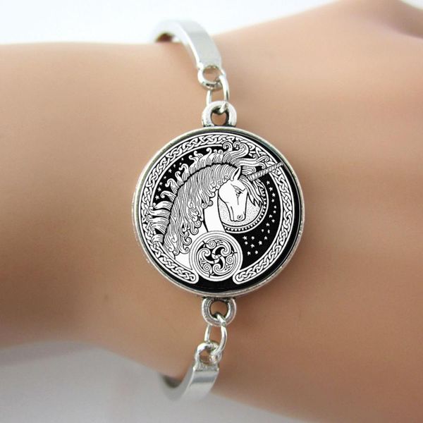 unicorn art bracelet unicorn bangle black and white,silver and glass dome unicorn charm bangle,unicorn jewelry,men bracelet, Golden;silver
unicorn art bracelet unicorn bangle black and white,silver and glass dome unicorn charm bangle,unicorn jewelry,men bracelet, Golden;silver