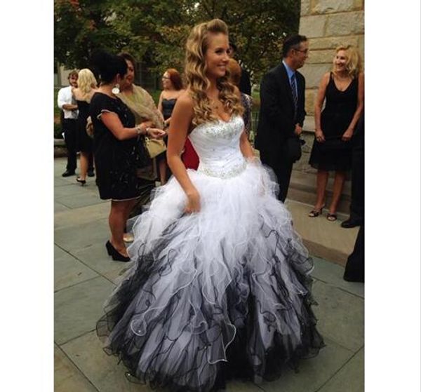 romantic black and white country wedding dresses sweetheart tulle ruffles beaded corset gothic bridal gowns lace up vintage vestidos de
romantic black and white country wedding dresses sweetheart tulle ruffles beaded corset gothic bridal gowns lace up vintage vestidos de