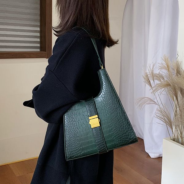 crossbody сумки для женщин женская ручная сумка bolso mujer bolsos mujer de marca famosa новая ручная сумка наплечные сумки горячие
crossbody сумки для женщин женская ручная сумка bolso mujer bolsos mujer de marca famosa новая ручная сумка наплечные сумки горячие