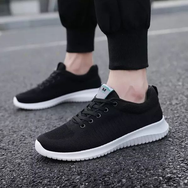with socks fashion luxury men women running shoes black white blue grey breathable sports sneaker mens trainers designer casual shoes, White;red
with socks fashion luxury men women running shoes black white blue grey breathable sports sneaker mens trainers designer casual shoes, White;red
