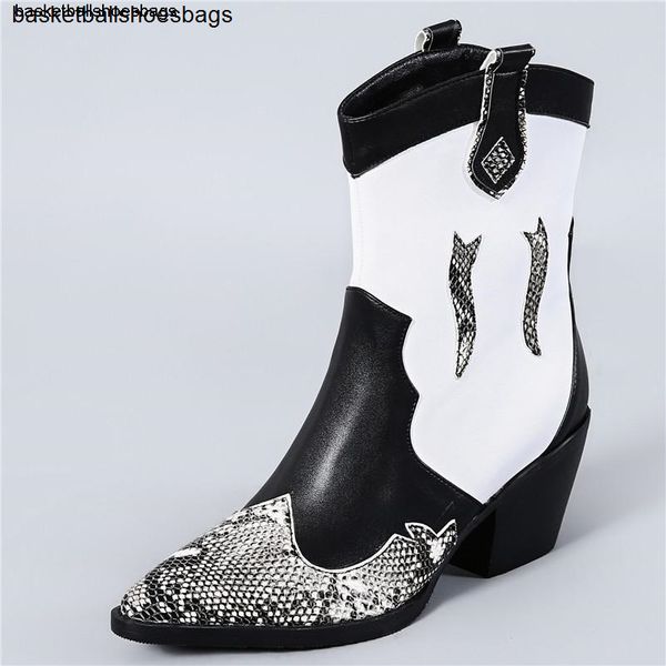 2020patchwork new leather pu fedonas women classic ankle boots fashion western boots party shoes woman plus size female high heels, Black
2020patchwork new leather pu fedonas women classic ankle boots fashion western boots party shoes woman plus size female high heels, Black