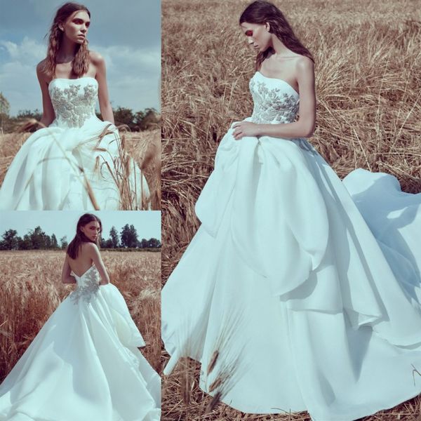 attractive beaded a line wedding dresses strapless neck appliqued backless bridal gowns tiered sweep train robe de mariée, White
attractive beaded a line wedding dresses strapless neck appliqued backless bridal gowns tiered sweep train robe de mariée, White