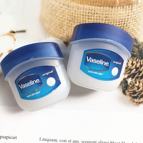 makeup vaseline lip care balm moisturizing therapy anti wrinkle aging refresh nourish soft and smooth lips 7g epacket
makeup vaseline lip care balm moisturizing therapy anti wrinkle aging refresh nourish soft and smooth lips 7g epacket
