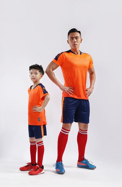 discount men training football sets with shorts uniforms reversible football jerseys for that home and away look kits sports c12-27, Blue;black
discount men training football sets with shorts uniforms reversible football jerseys for that home and away look kits sports c12-27, Blue;black