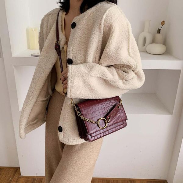 classic crocodile pattern women shoulder bag trendy elegant chains handbag ladies pu leather crossbody flap bags bolsa df535
classic crocodile pattern women shoulder bag trendy elegant chains handbag ladies pu leather crossbody flap bags bolsa df535