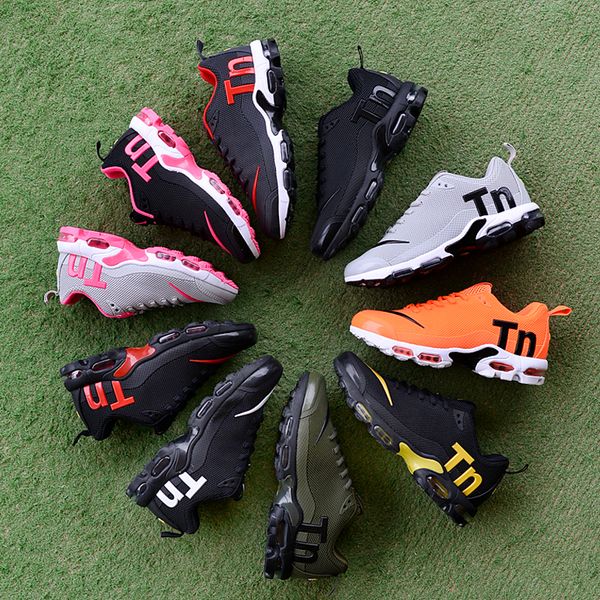 tn mercurial kpu casual shoes designer men tn trainers sports luxury sneakers plus tn ultra se tpu black outdoor air athletic jogging shoes, Black;brown
tn mercurial kpu casual shoes designer men tn trainers sports luxury sneakers plus tn ultra se tpu black outdoor air athletic jogging shoes, Black;brown