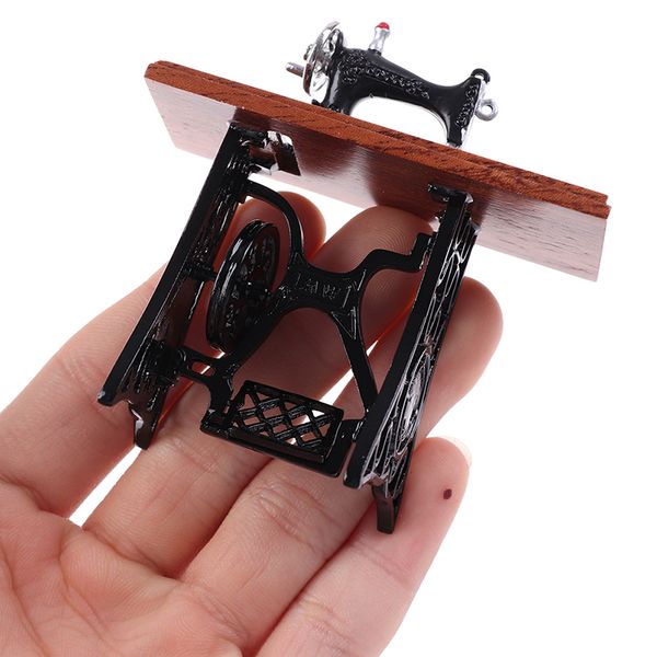 dollhouse decor miniature furniture wooden sewing machine with thread scissors accessories for dolls house kids toys for girls
dollhouse decor miniature furniture wooden sewing machine with thread scissors accessories for dolls house kids toys for girls