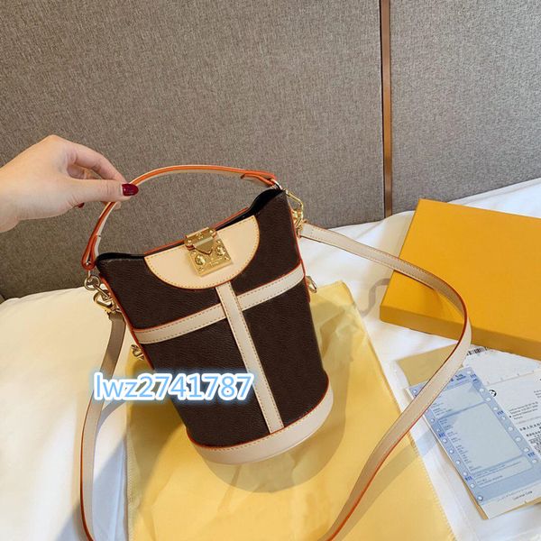 real leather women handbag purse bag new style fashion flower ladies shoulder bag women crossbody tote
real leather women handbag purse bag new style fashion flower ladies shoulder bag women crossbody tote