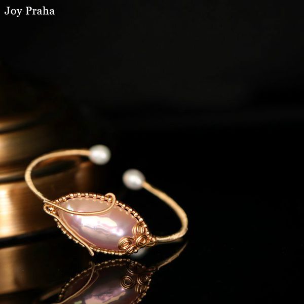 retro exaggerated pearl open women bracelet / niche original wrist accessories / wholesale dropshipping, Golden;silver
retro exaggerated pearl open women bracelet / niche original wrist accessories / wholesale dropshipping, Golden;silver