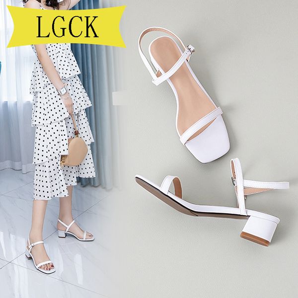 plus size 34-43 low heel sandals women genuine leather sandals ladies fashion ankle mid heel block party open toe shoes, Black
plus size 34-43 low heel sandals women genuine leather sandals ladies fashion ankle mid heel block party open toe shoes, Black