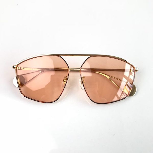 new luxury designer sunglasses for mens and womens 0437 metal frame specially designed authentic glaases uv400 sunshades eyewear with case, White;black 
new luxury designer sunglasses for mens and womens 0437 metal frame specially designed authentic glaases uv400 sunshades eyewear with case, White;black