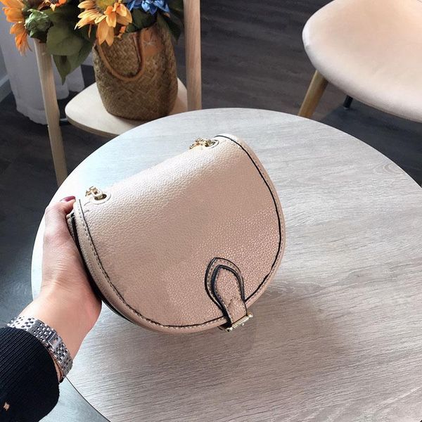 дизайнер-boite chapeau souple дизайнерские сумки цепочка ремень плечо crossbody женщины дизайнерские сумки мода l цветок рельефный кошелек с
дизайнер-boite chapeau souple дизайнерские сумки цепочка ремень плечо crossbody женщины дизайнерские сумки мода l цветок рельефный кошелек с