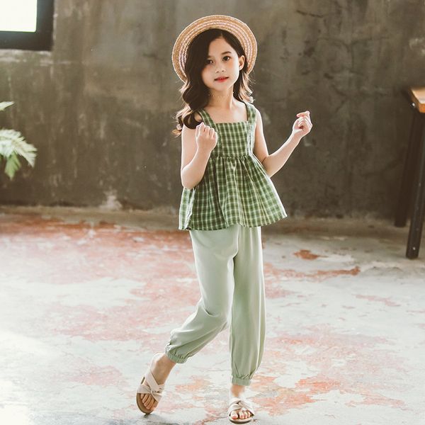 girls clothing sets new summer fashion girls sleeveless splicing design latticet-shirt+casual pants 2pcs clothes 14 ages, White
girls clothing sets new summer fashion girls sleeveless splicing design latticet-shirt+casual pants 2pcs clothes 14 ages, White