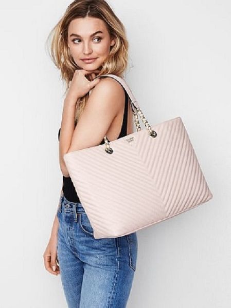 A-356 VS 2019 Весенние новейшие сумки-пу из PU с металлическим логотипом PINK
A-356 VS 2019 Весенние новейшие сумки-пу из PU с металлическим логотипом PINK