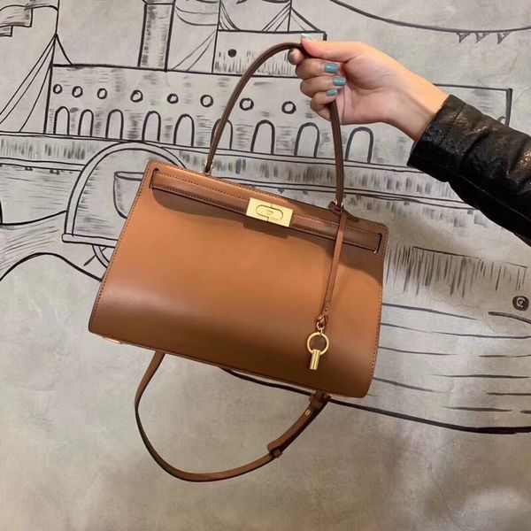 2019 new genuine leather shoulder squid bags brand bags fashion bucket tb radziwill petite bag socialite bag size:29.5cm
2019 new genuine leather shoulder squid bags brand bags fashion bucket tb radziwill petite bag socialite bag size:29.5cm