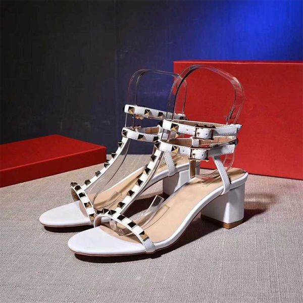 new double strap thick heels luxury fashion black nude color designer sandals ladies leather rivets matte high heel sandals non-slip
new double strap thick heels luxury fashion black nude color designer sandals ladies leather rivets matte high heel sandals non-slip