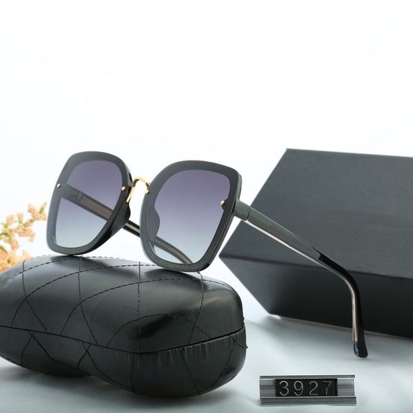 luxury 2020 the new model for women is diamond-encrusted star mirror leg polarizing sunglasses for women 3927, White;black
luxury 2020 the new model for women is diamond-encrusted star mirror leg polarizing sunglasses for women 3927, White;black