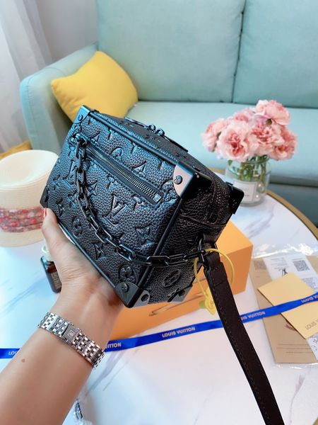 mini soft trunk designer designer clutch box original handbags evening bags leather purse fashion box brick messenger shoulder bag nb243, Black
mini soft trunk designer designer clutch box original handbags evening bags leather purse fashion box brick messenger shoulder bag nb243, Black