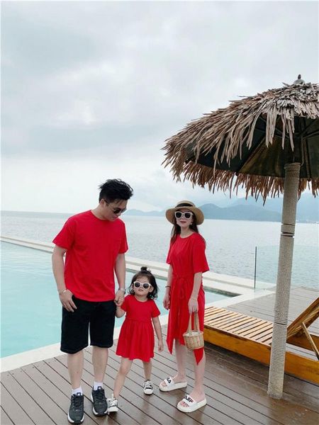 parent-child dress mother and daughter skirt summer 2020 new family of three short-sleeved t-shirt parent-child dress tide, Blue
parent-child dress mother and daughter skirt summer 2020 new family of three short-sleeved t-shirt parent-child dress tide, Blue