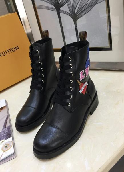 white women's leather shoes men's and women's casual shoes black gold red fashion comfortable flat shoes size 35-46 0212
white women's leather shoes men's and women's casual shoes black gold red fashion comfortable flat shoes size 35-46 0212