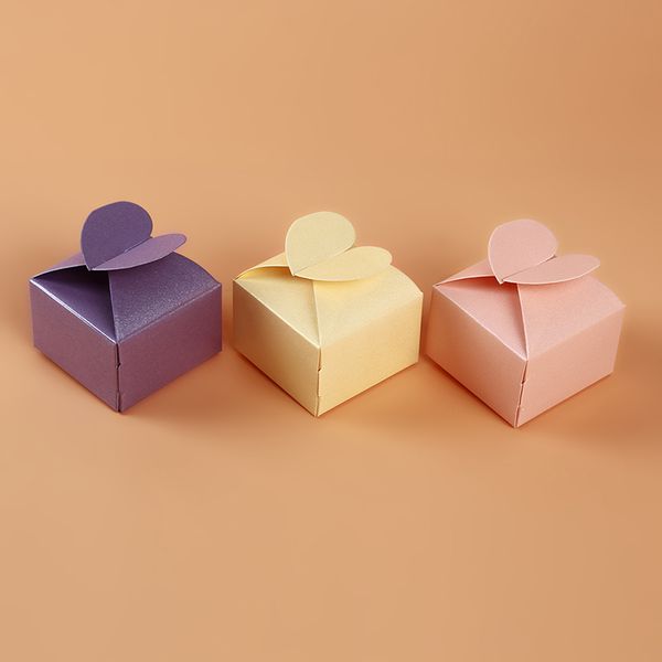 50 packs of continental pearl heart-shaped carton creative wedding candy box birthday party supplies
50 packs of continental pearl heart-shaped carton creative wedding candy box birthday party supplies