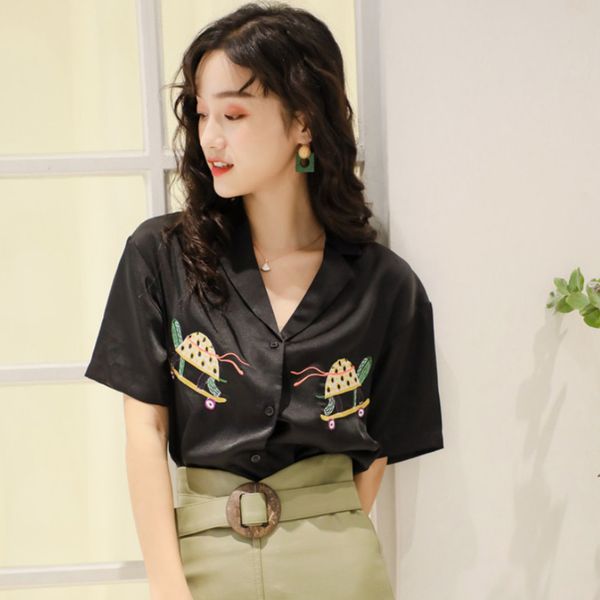 lanmrem summer new women's embroidered notched collar loose short sleeve black shirt famale satin design niche casual yj352, White 
lanmrem summer new women's embroidered notched collar loose short sleeve black shirt famale satin design niche casual yj352, White