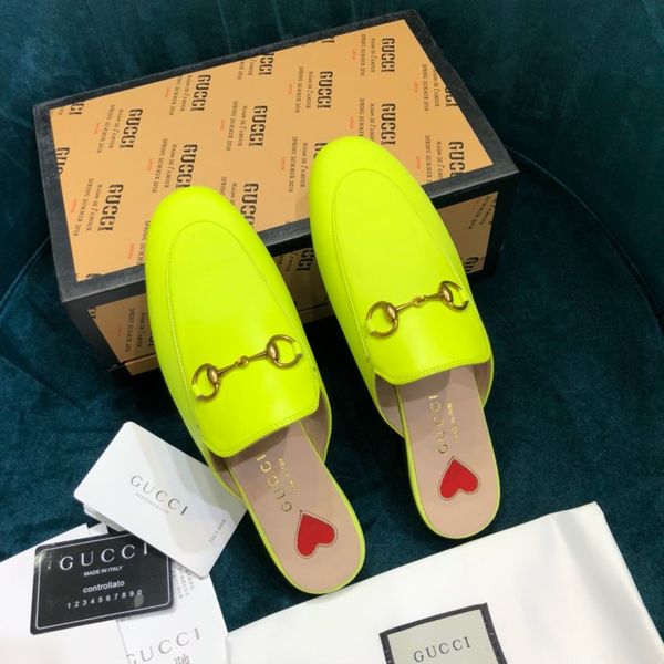 2020 platform leather metal buckle slippers casual flat sandals comfortable casual shoes red bottom dhl 04
2020 platform leather metal buckle slippers casual flat sandals comfortable casual shoes red bottom dhl 04