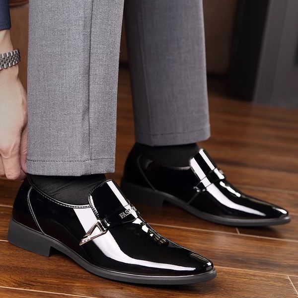 men's heats wedding shoes groom's wedding shoes bright leather raised with no lacquer skin foreign style men's wedding shoes, Black
men's heats wedding shoes groom's wedding shoes bright leather raised with no lacquer skin foreign style men's wedding shoes, Black