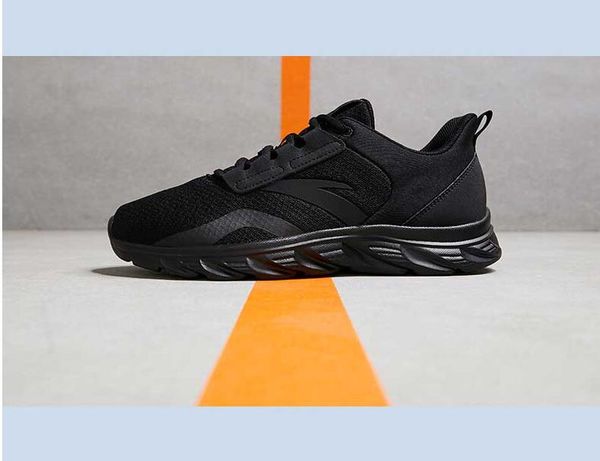 with box 2020 mens and womens running shoes sneakers fur leather for men trainers size us12.5
with box 2020 mens and womens running shoes sneakers fur leather for men trainers size us12.5