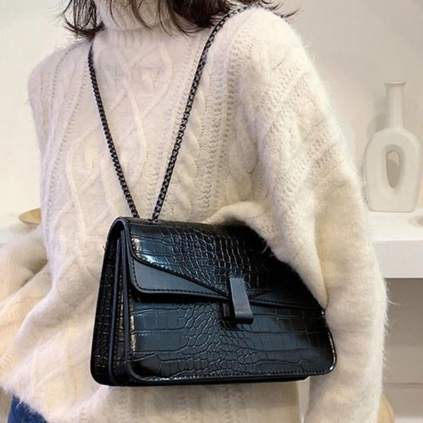 vintage fashion crocodile pattern square crossbody bag 2019 new quality pu leather women's handbag chain shoulder messenger bag
vintage fashion crocodile pattern square crossbody bag 2019 new quality pu leather women's handbag chain shoulder messenger bag