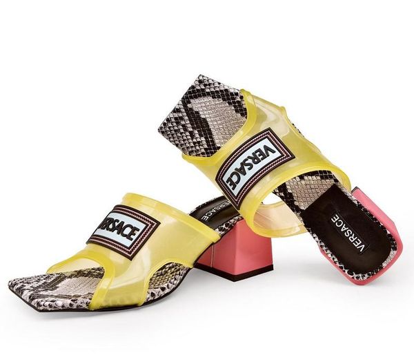 Woman medu a luxury lipper andal de igner hoe ummer flat andal flip flop fa hion andal
Woman medu a luxury lipper andal de igner hoe ummer flat andal flip flop fa hion andal