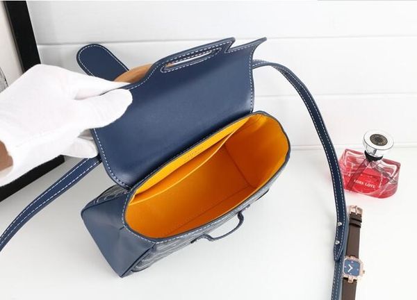 2019 female wooden handle saddle saigon bag y letter one shoulder messenger bag handbag
2019 female wooden handle saddle saigon bag y letter one shoulder messenger bag handbag