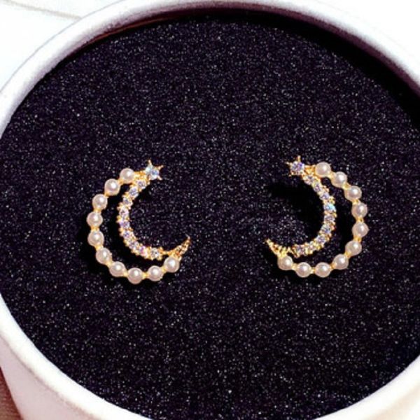 new fashion luxury classic designer beautiful lovely cute diamond pearl moon stud earrings for woman girls, Golden;silver
new fashion luxury classic designer beautiful lovely cute diamond pearl moon stud earrings for woman girls, Golden;silver